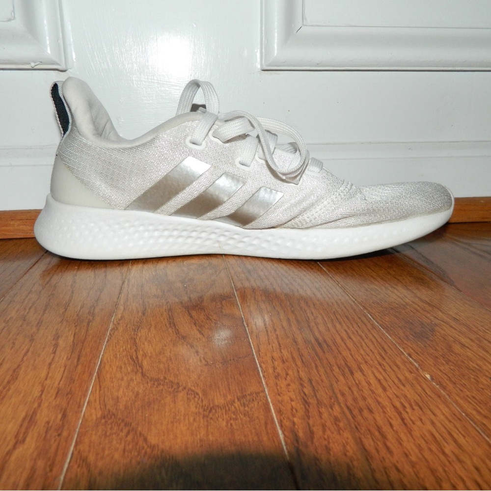 Adidas Women's Cream Sneakers